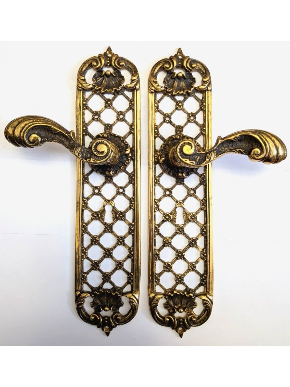 VTG Ornate Cast Brass Door Handle On Backplate Keyhole Louis XV Style Heavy Pair